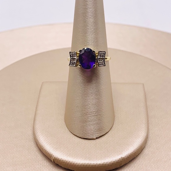 EUC 14k Yellow Gold Amethyst & Diamond Cocktail Ring - Picture 10 of 16